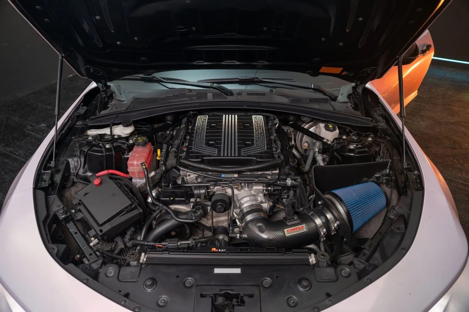 Motor de un Chevrolet Camaro ZL1